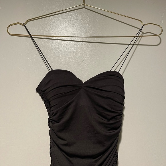 Oh Polly “Drop A Bombshell” Dress - Picture 3 of 15